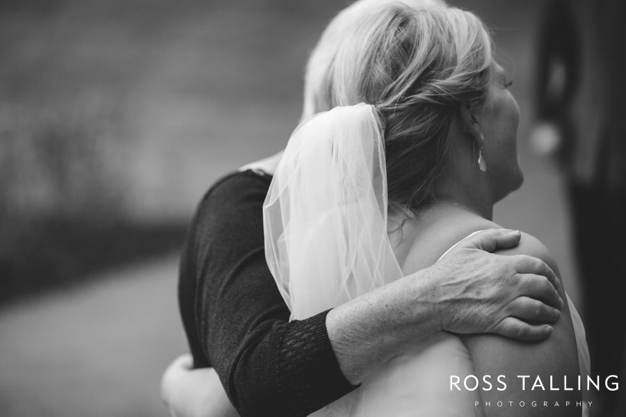 Manor Barn De La Warr Wedding Photography Bexhill039.jpg