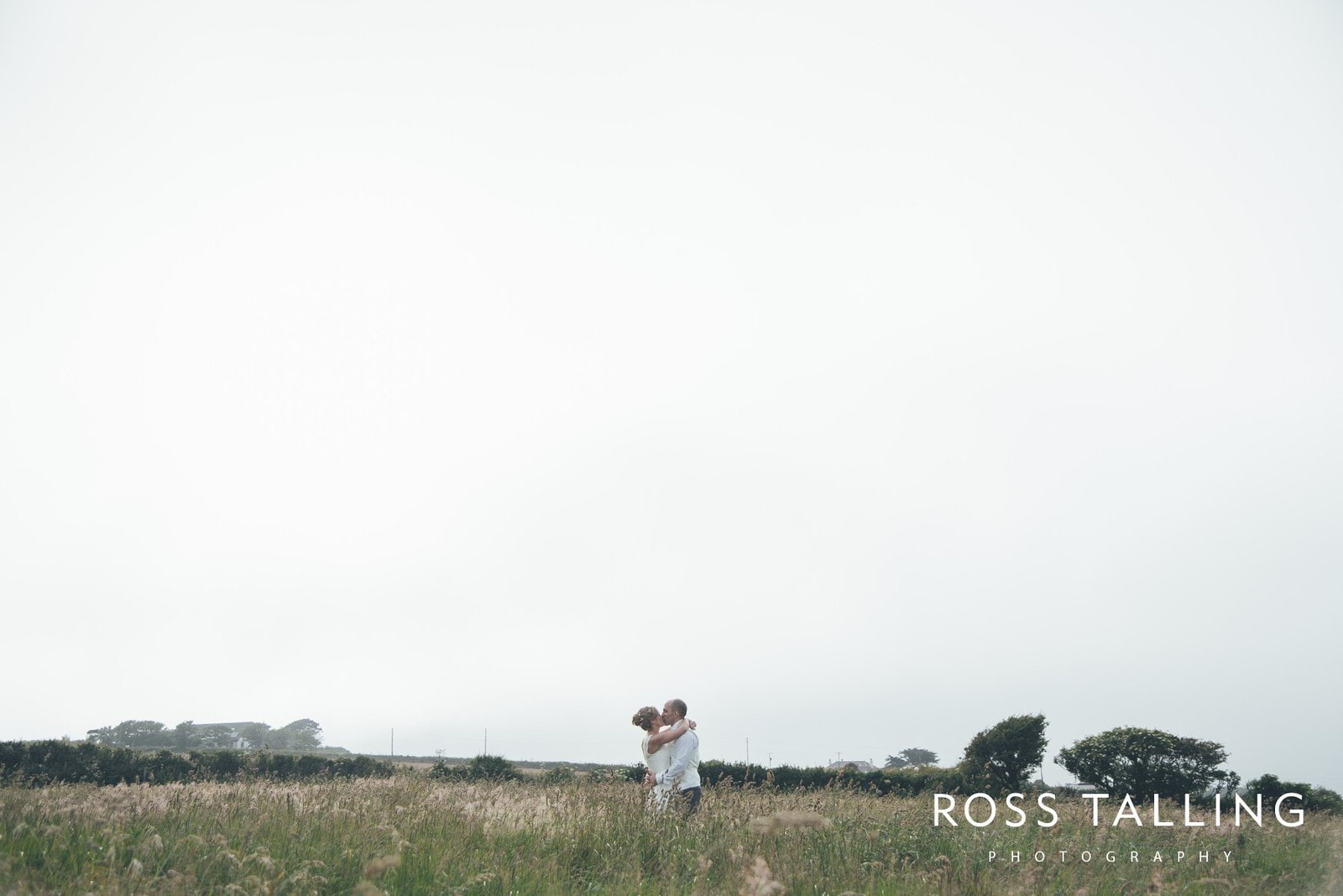 Cornwall Wedding Photography :: Laura & Aron