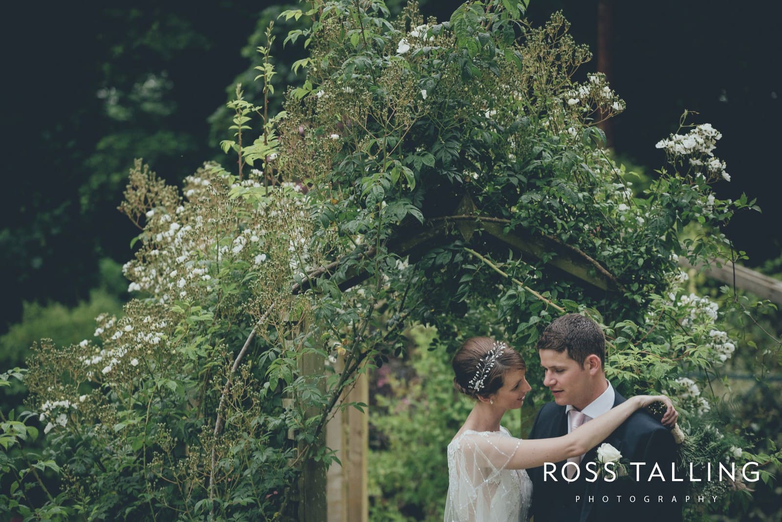 Wedding Photography Cornwall - Nancarrow Farm - Jess & Dave_0106