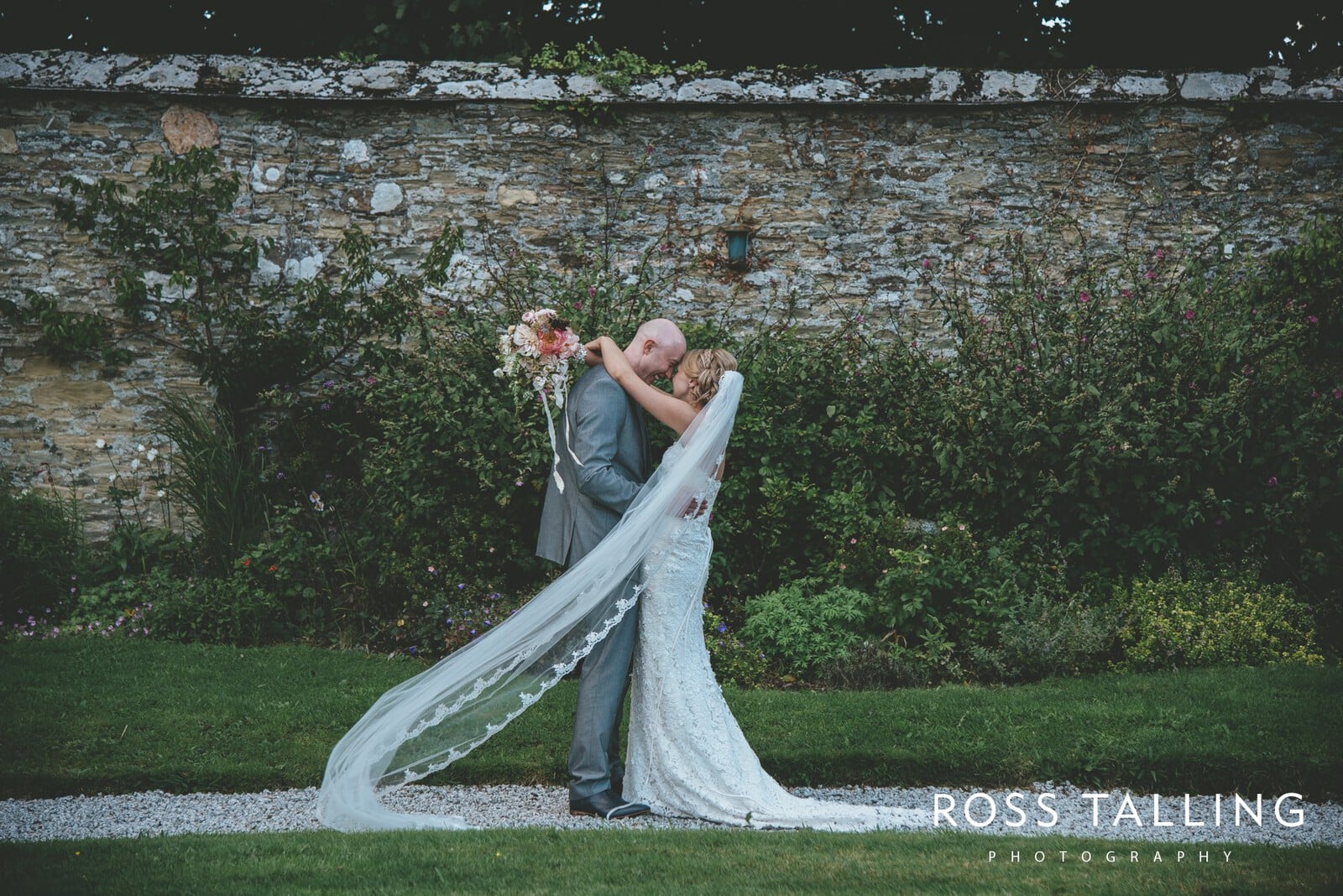 Nancarrow Farm Wedding Photography Cornwall - Laura & Danny_0124