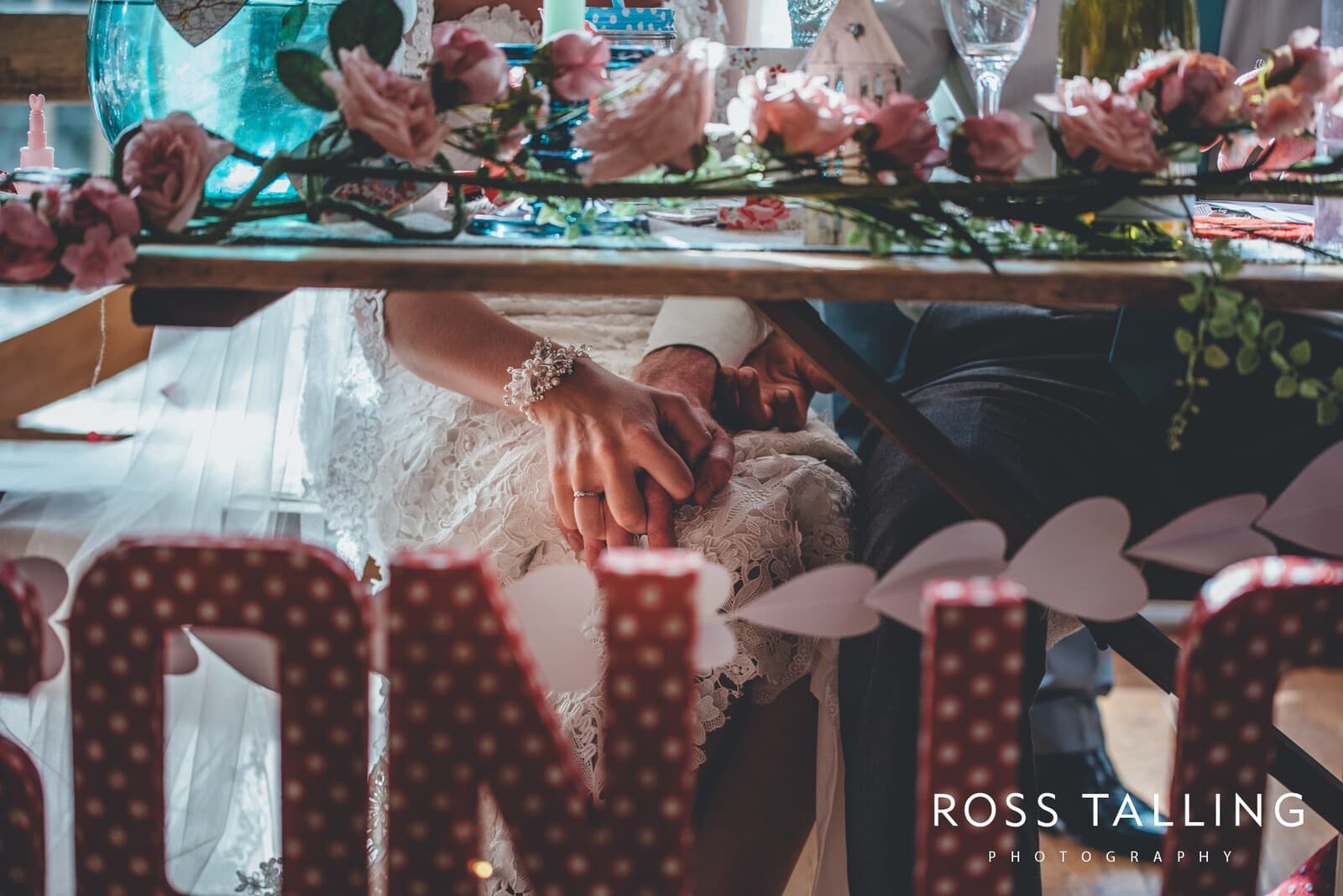 Nancarrow Farm Wedding Photography Cornwall - Laura & Danny_0104