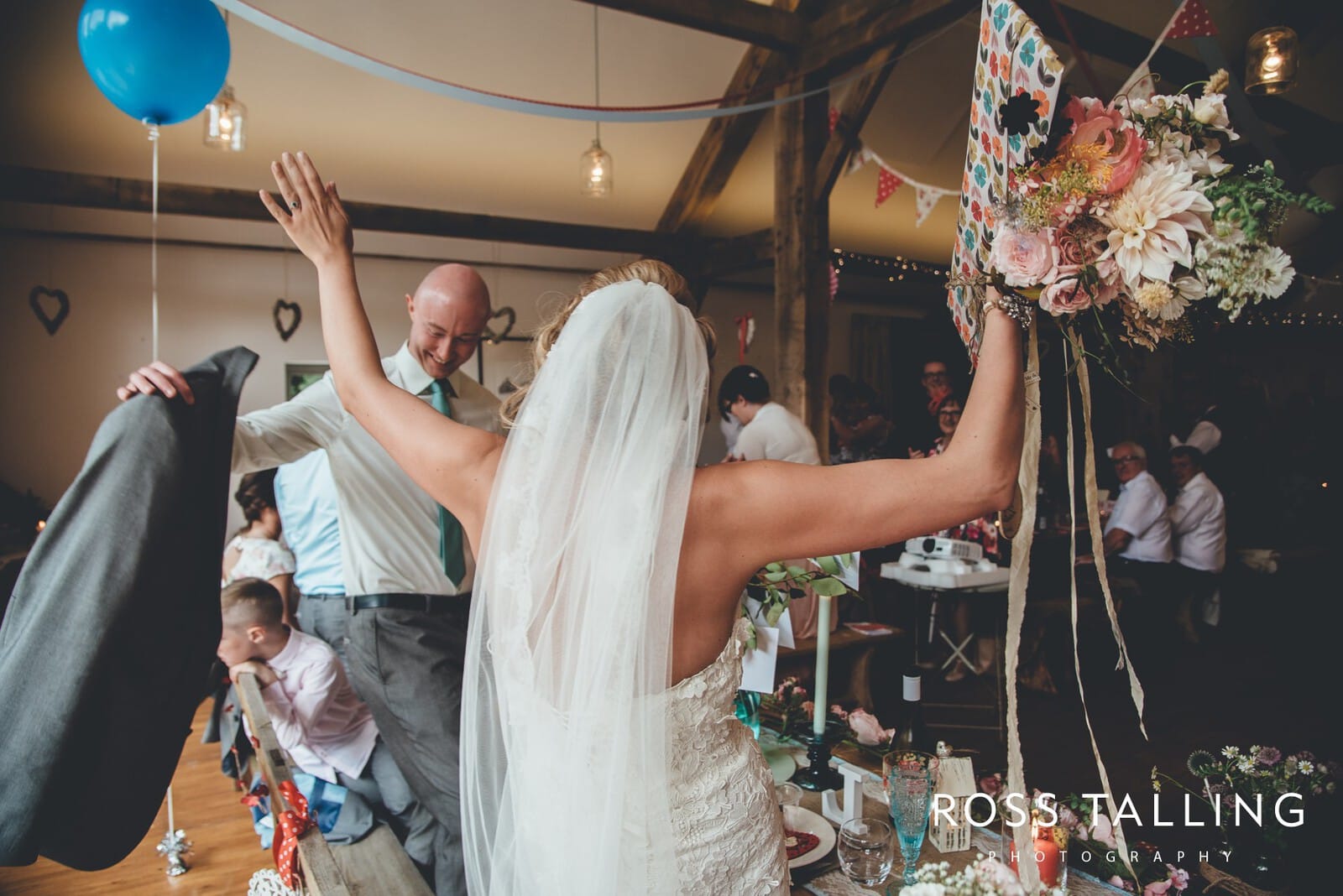 Nancarrow Farm Wedding Photography Cornwall - Laura & Danny_0085