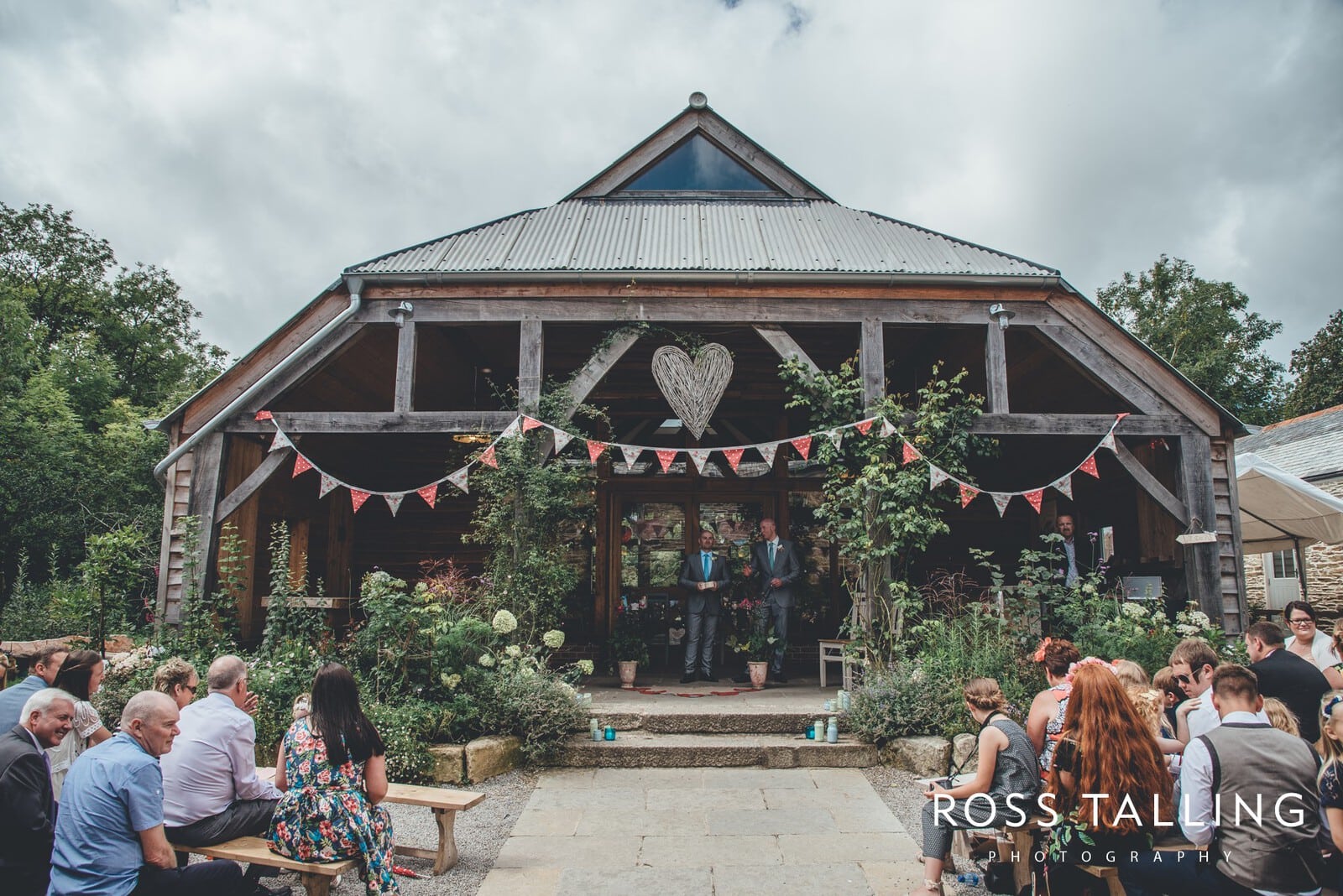 Nancarrow Farm Wedding Photography Cornwall - Laura & Danny_0039