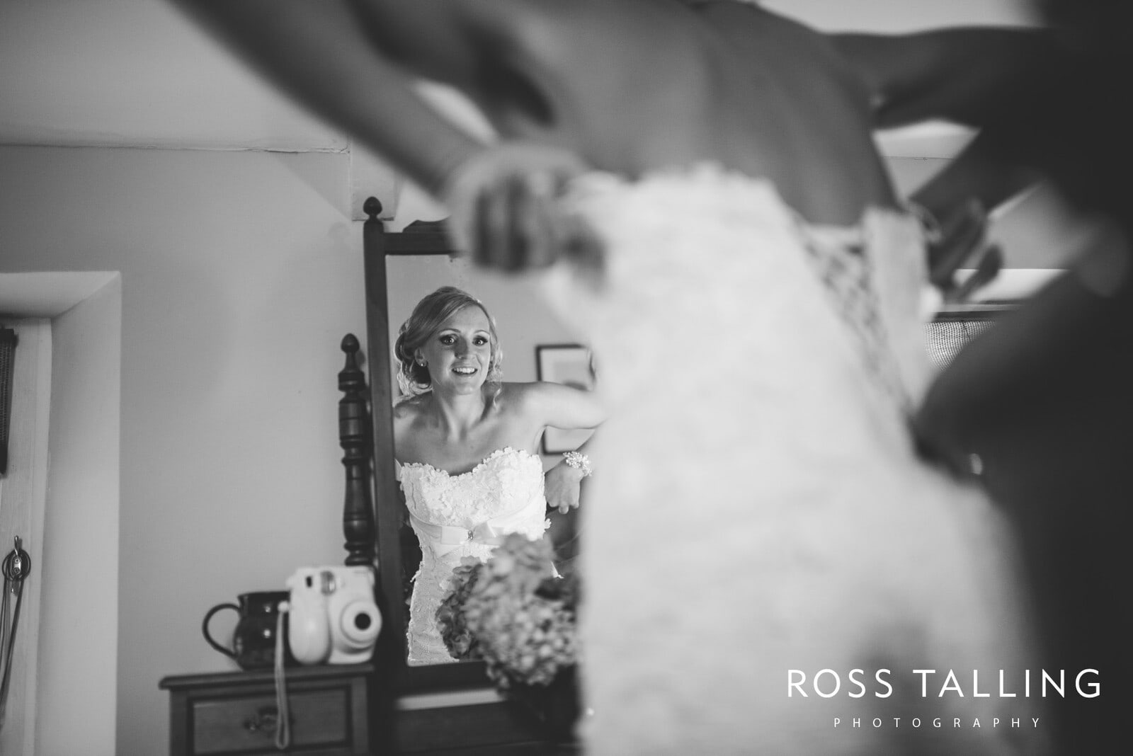 Nancarrow Farm Wedding Photography Cornwall - Laura & Danny_0026