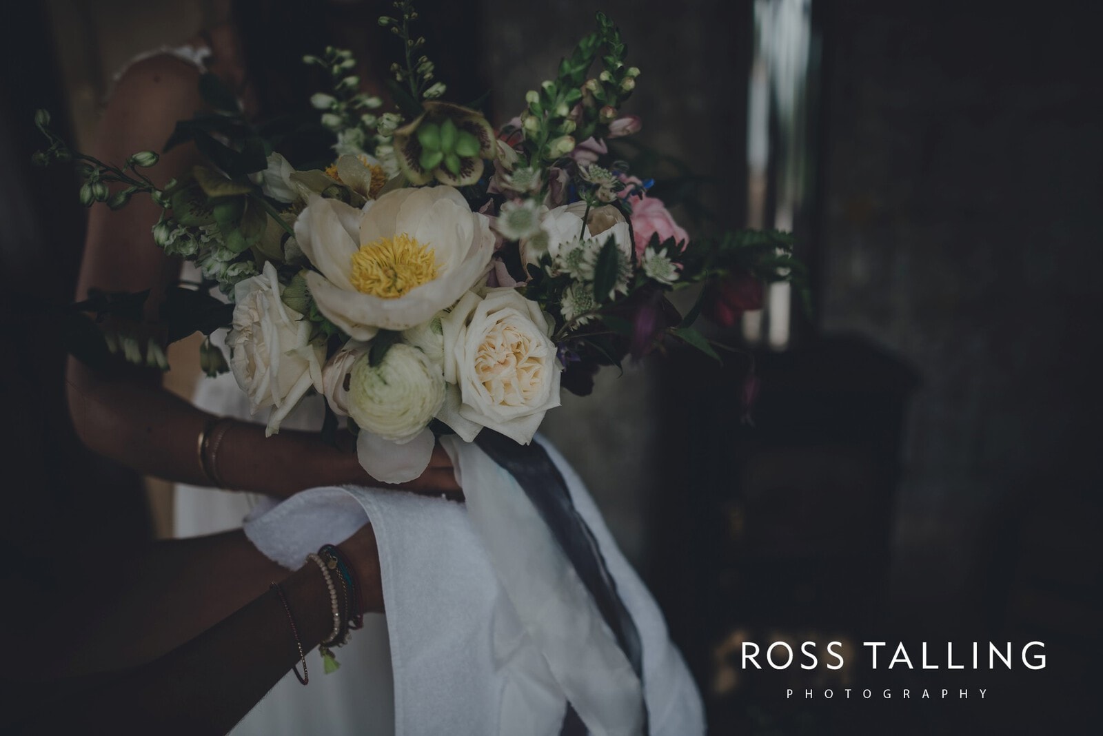 Melanie & Sean's Nancarrow Farm Wedding Photography Cornwall_0021
