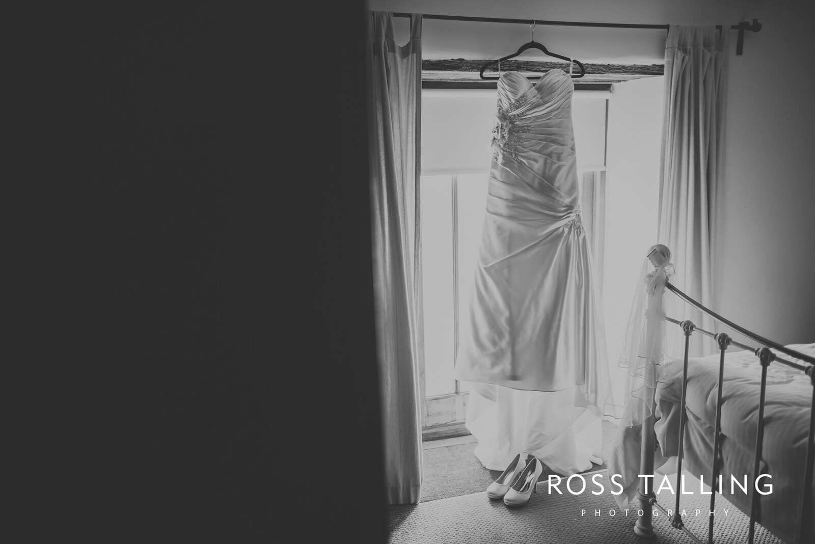Sarah & Dean's Wedding Photography Cornwall_0005
