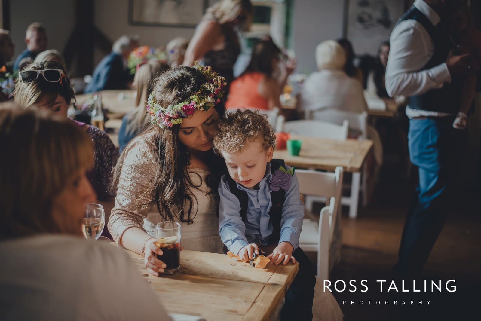 zara-adey-nancarow-farm-wedding-photography-cornwall_0161
