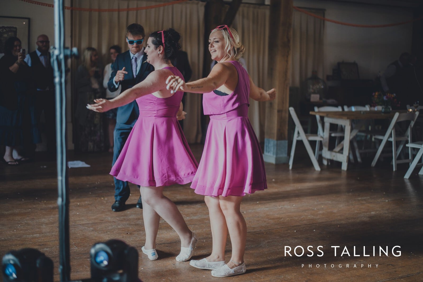 zara-adey-nancarow-farm-wedding-photography-cornwall_0160