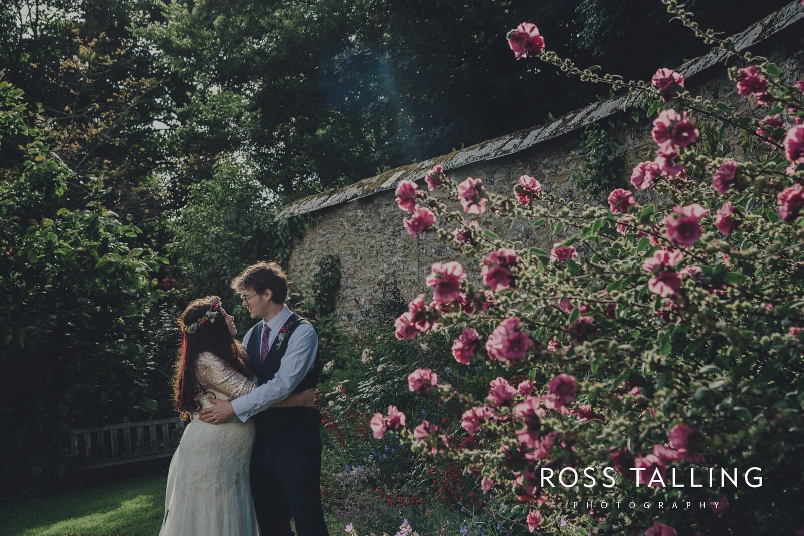 zara-adey-nancarow-farm-wedding-photography-cornwall_0145