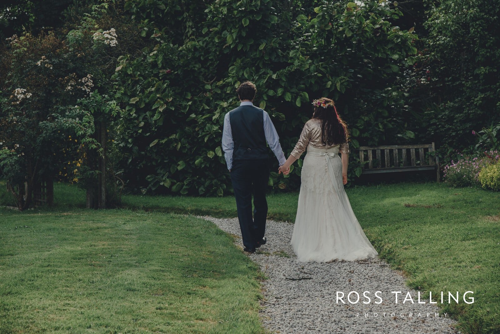 zara-adey-nancarow-farm-wedding-photography-cornwall_0141