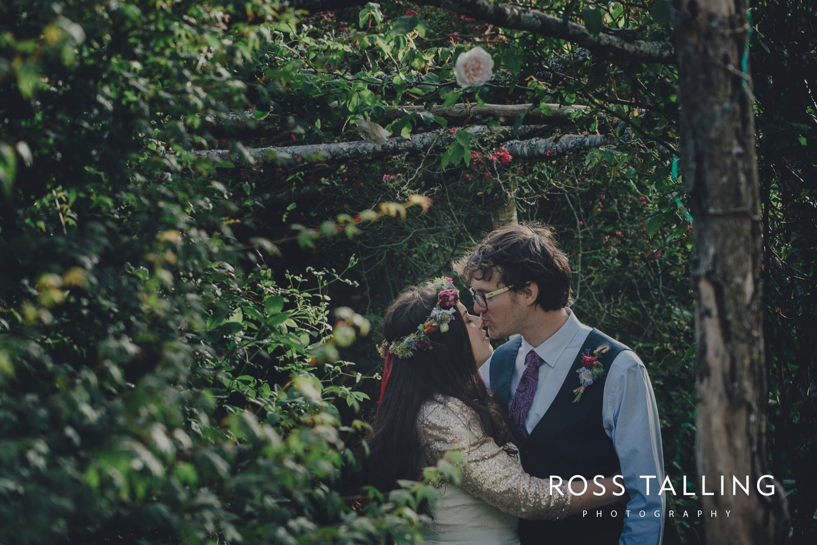zara-adey-nancarow-farm-wedding-photography-cornwall_0138