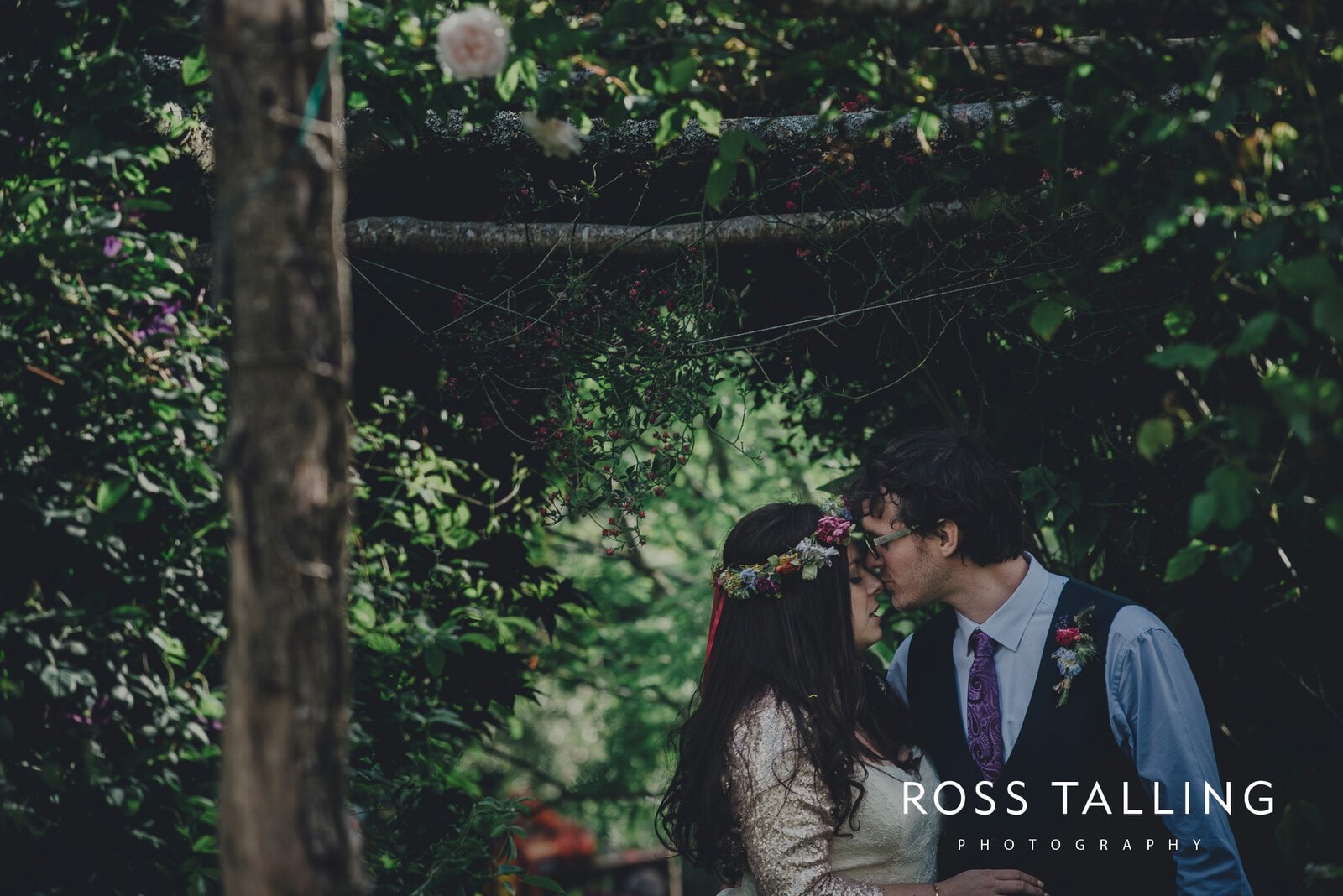 zara-adey-nancarow-farm-wedding-photography-cornwall_0136