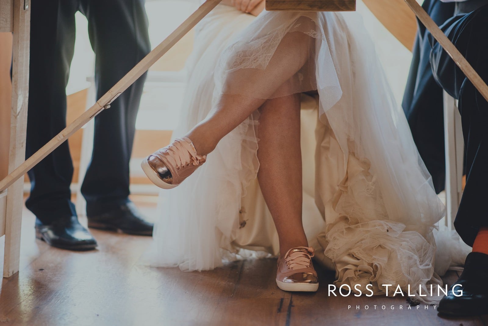 zara-adey-nancarow-farm-wedding-photography-cornwall_0103