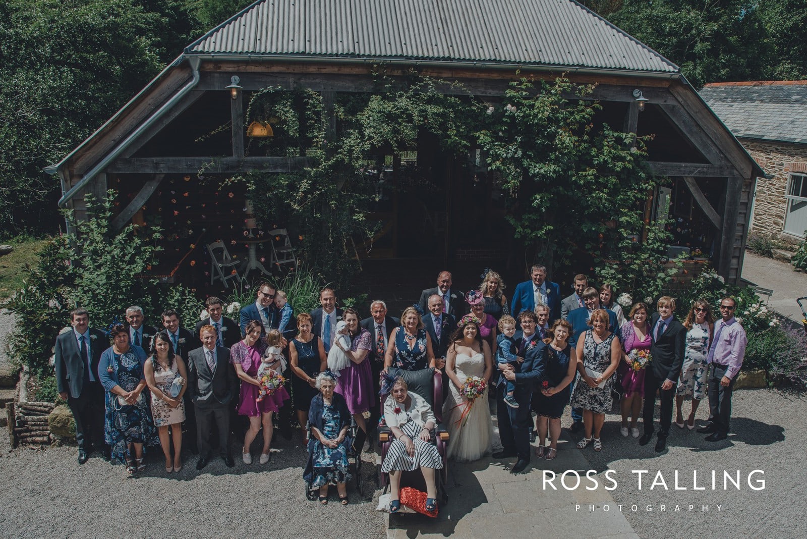 zara-adey-nancarow-farm-wedding-photography-cornwall_0095