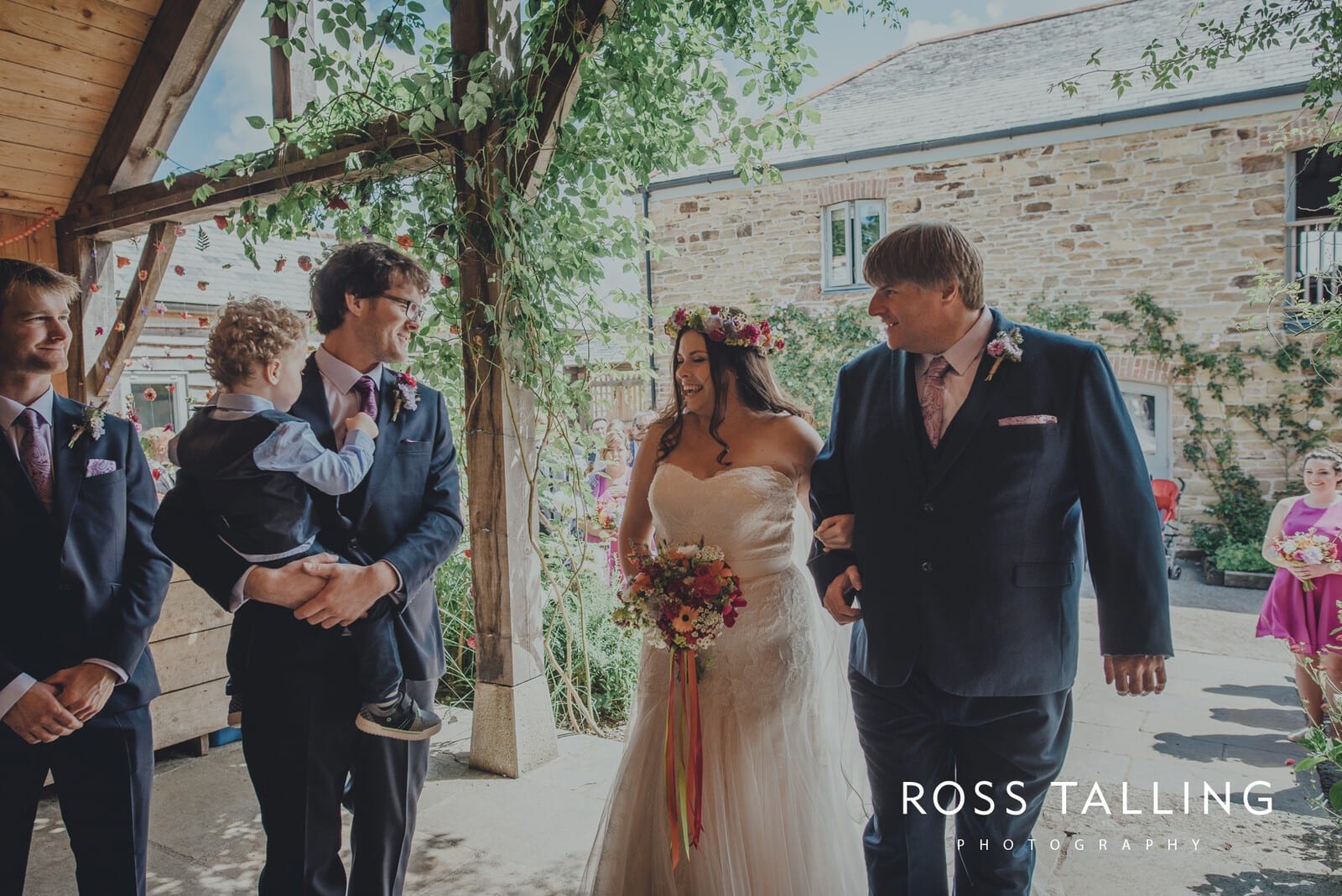 zara-adey-nancarow-farm-wedding-photography-cornwall_0049
