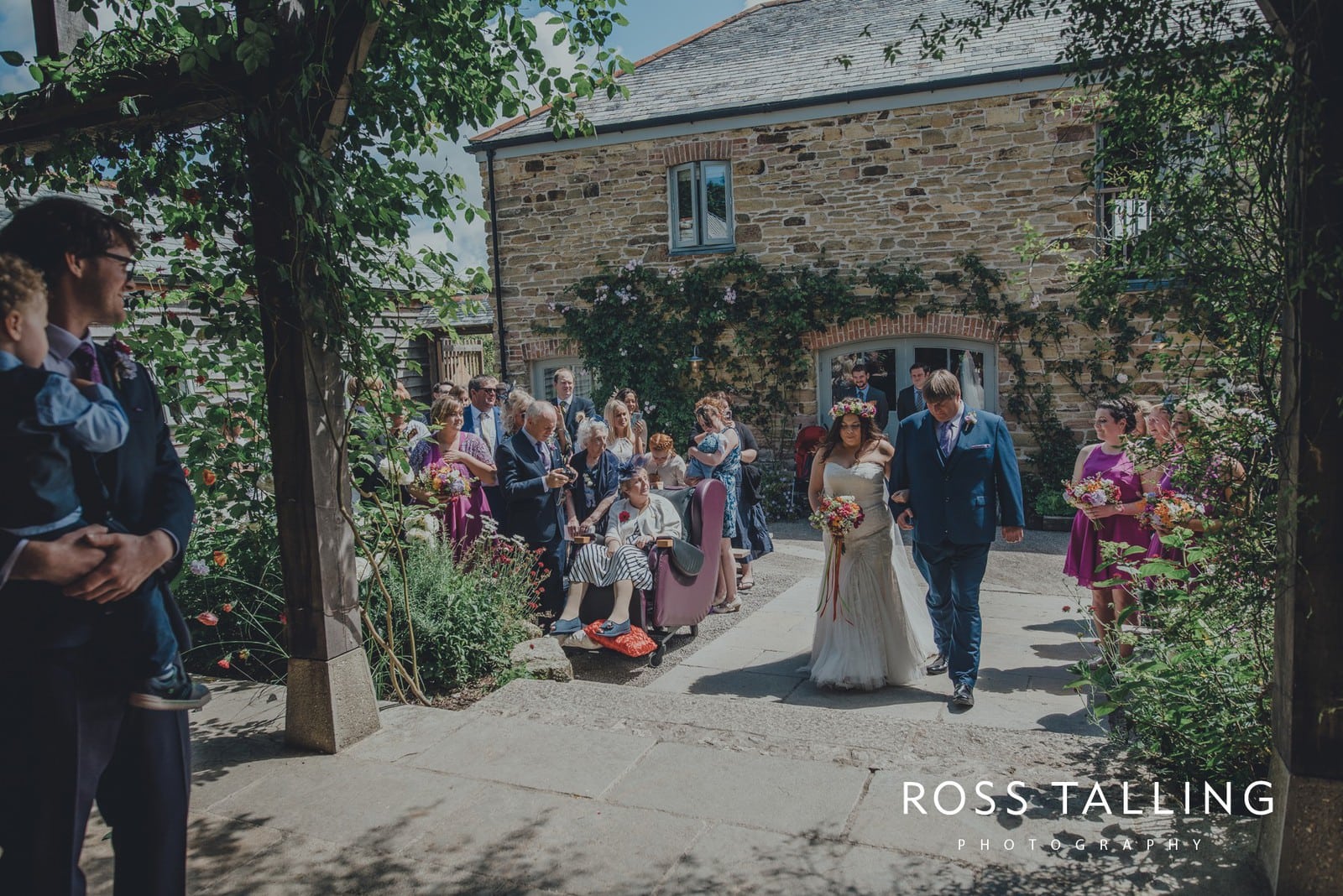zara-adey-nancarow-farm-wedding-photography-cornwall_0048
