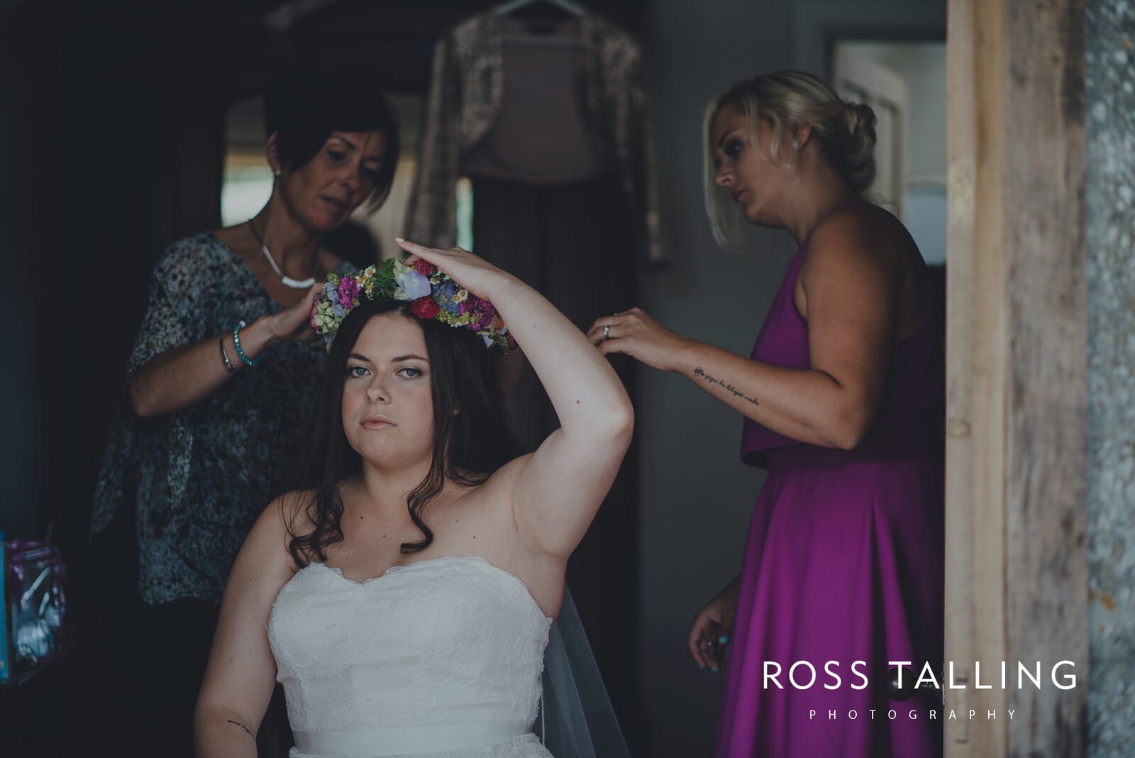 zara-adey-nancarow-farm-wedding-photography-cornwall_0040