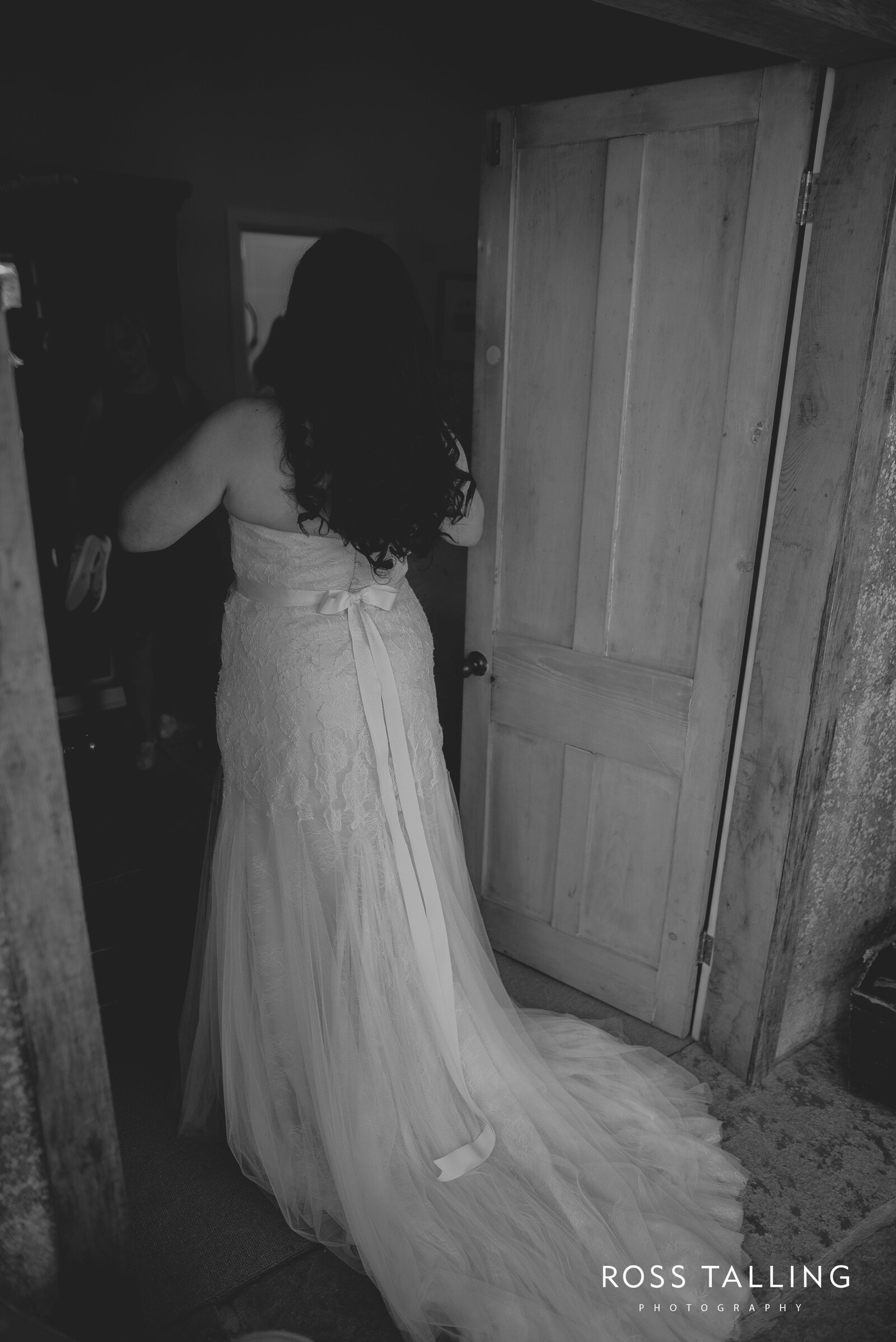 zara-adey-nancarow-farm-wedding-photography-cornwall_0037