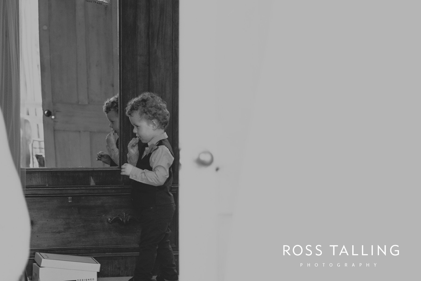 zara-adey-nancarow-farm-wedding-photography-cornwall_0033