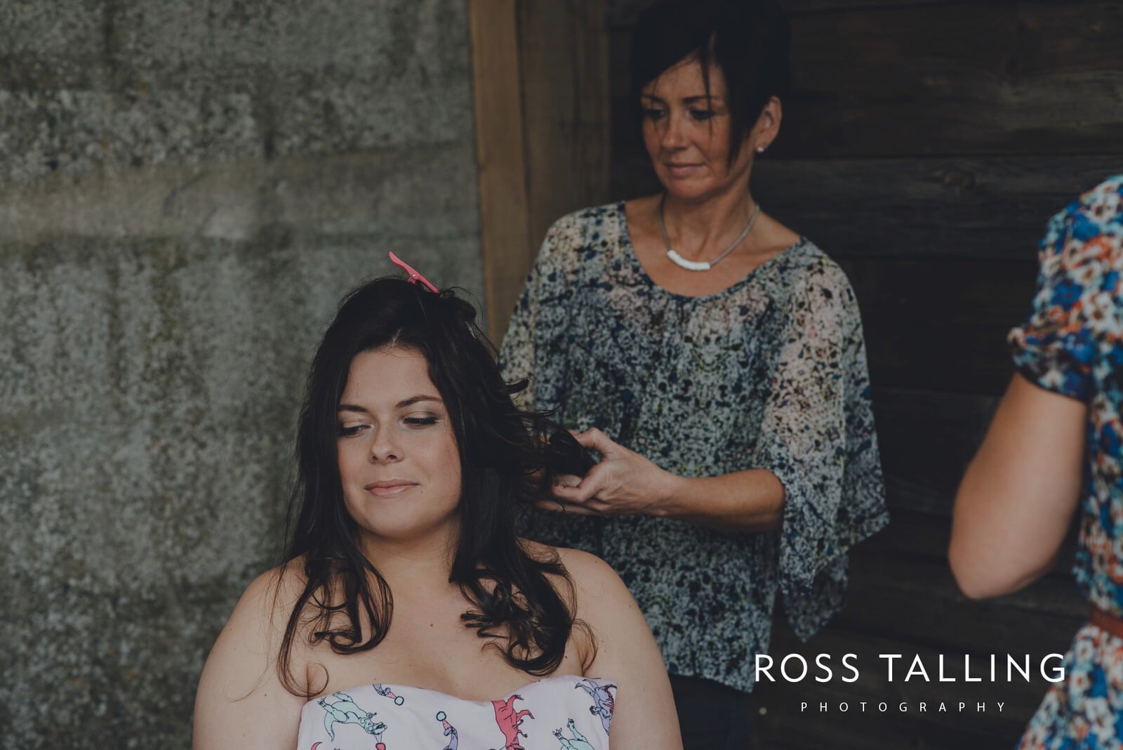 zara-adey-nancarow-farm-wedding-photography-cornwall_0030