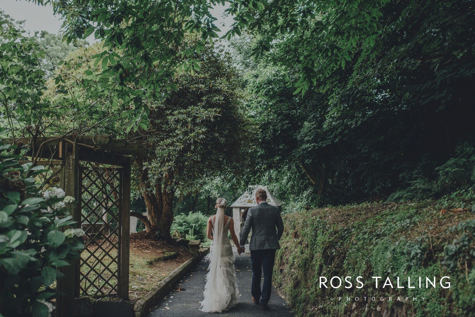 Steff & Lee Wedding Photography Cornwall_0118