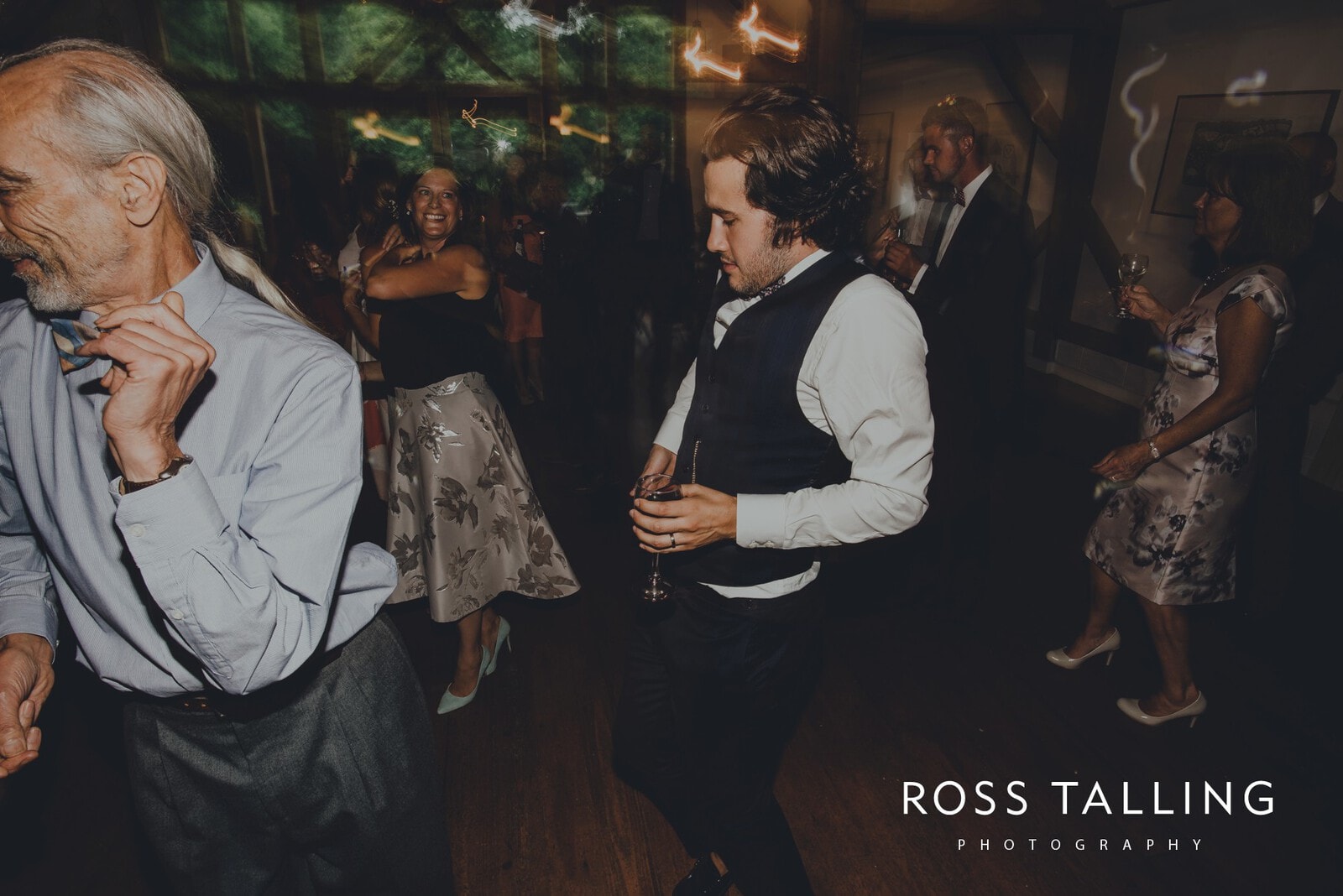jack-caros-nancarrow-farm-wedding-photography_0268