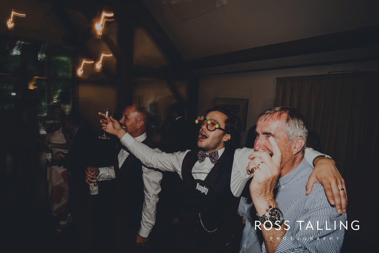 jack-caros-nancarrow-farm-wedding-photography_0263
