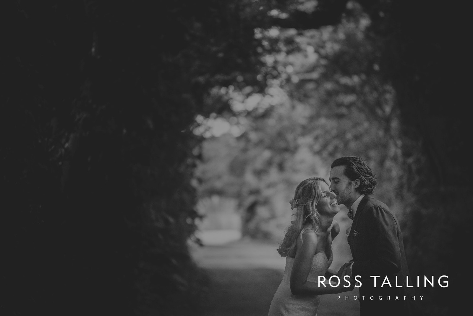 jack-caros-nancarrow-farm-wedding-photography_0243