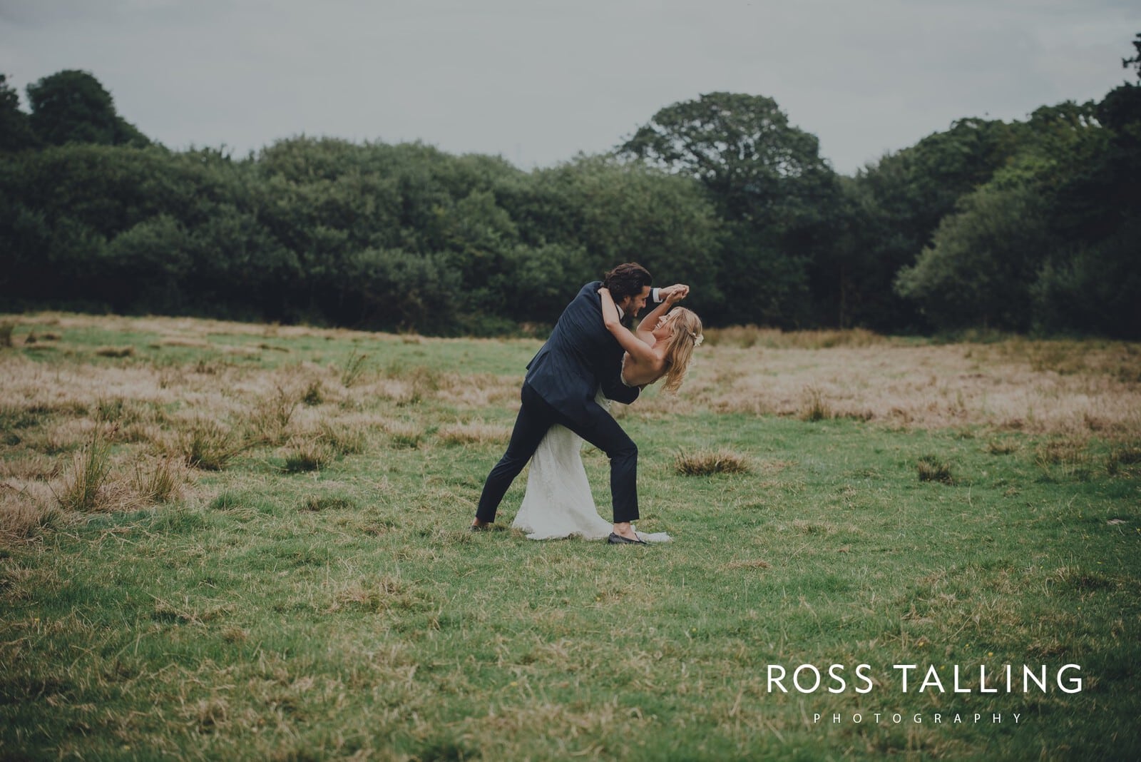 jack-caros-nancarrow-farm-wedding-photography_0225