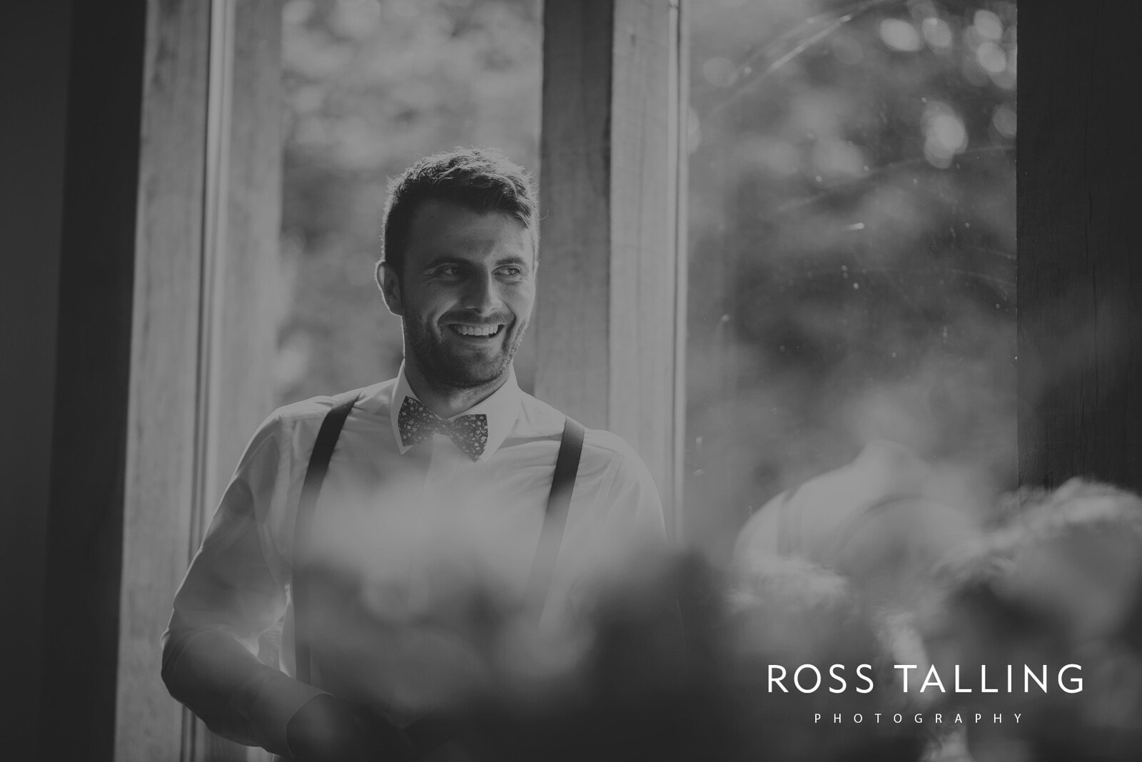 jack-caros-nancarrow-farm-wedding-photography_0197