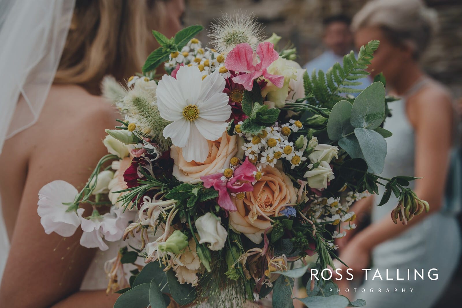 jack-caros-nancarrow-farm-wedding-photography_0147