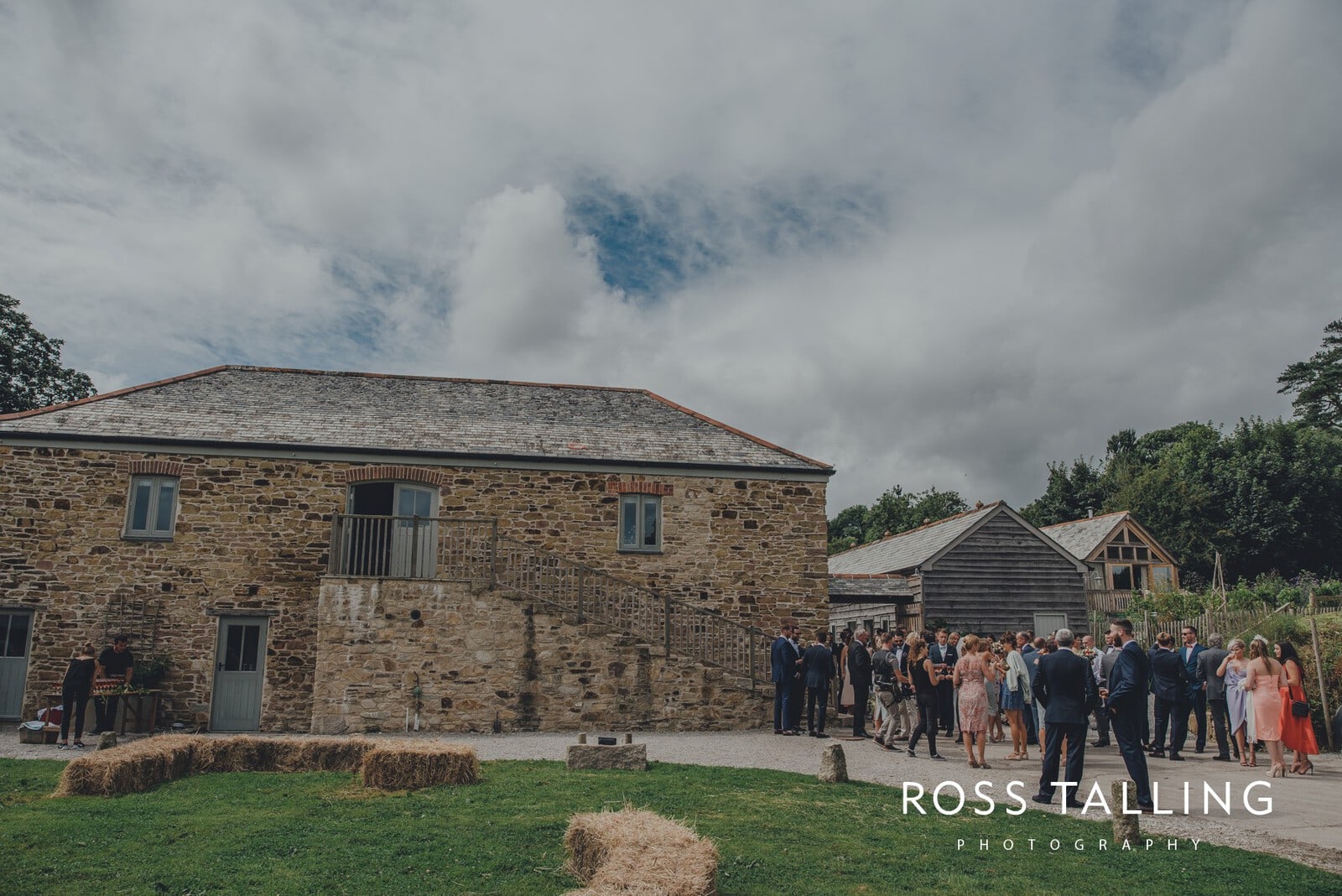 jack-caros-nancarrow-farm-wedding-photography_0135