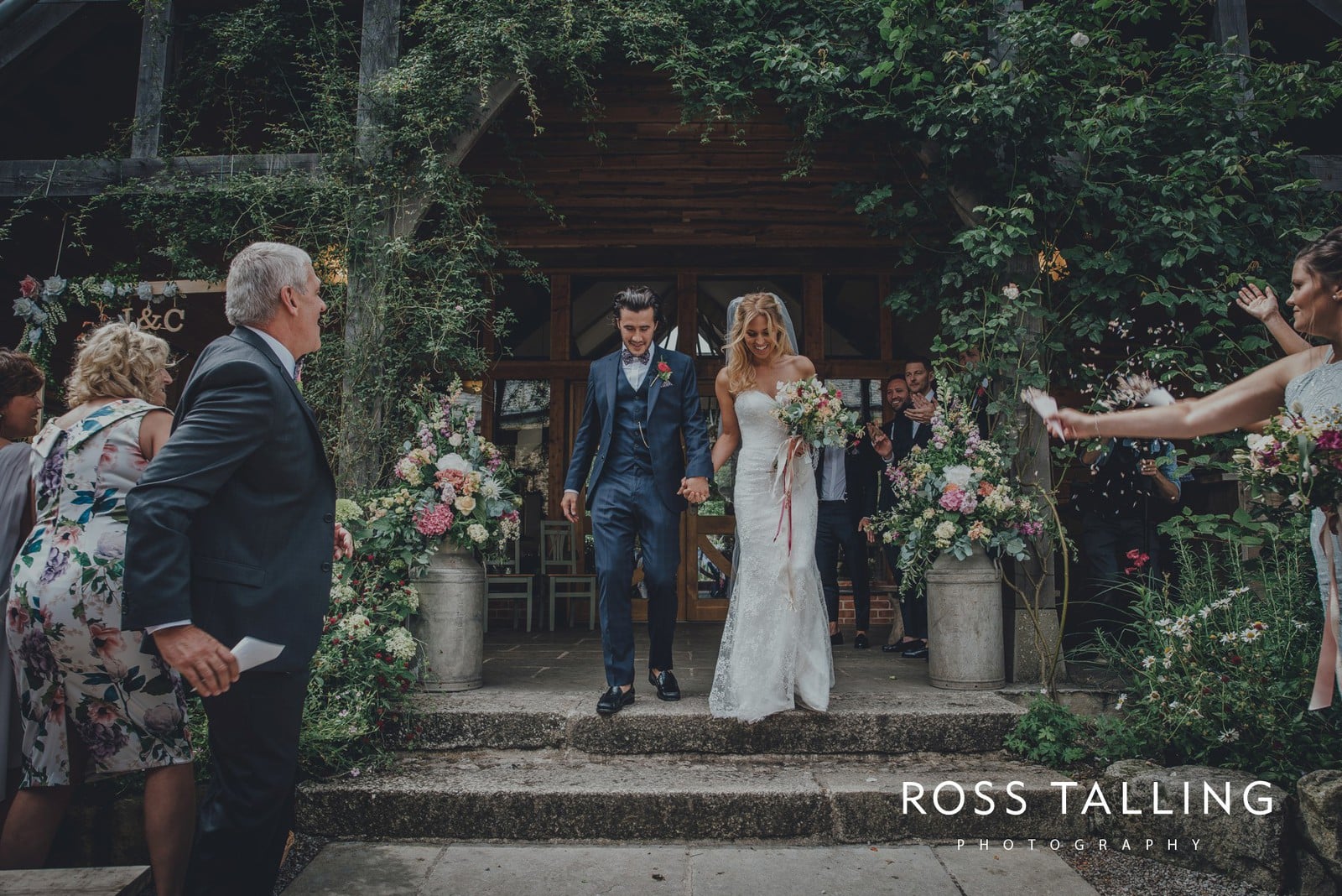 jack-caros-nancarrow-farm-wedding-photography_0126
