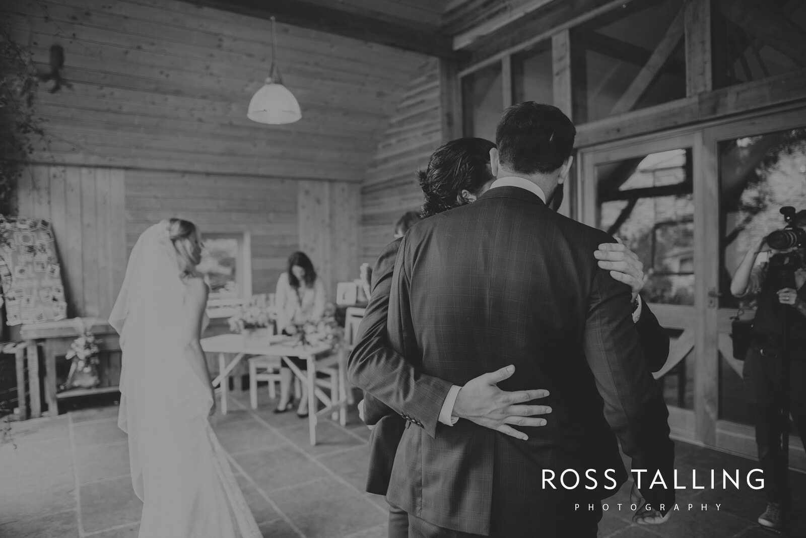 jack-caros-nancarrow-farm-wedding-photography_0121