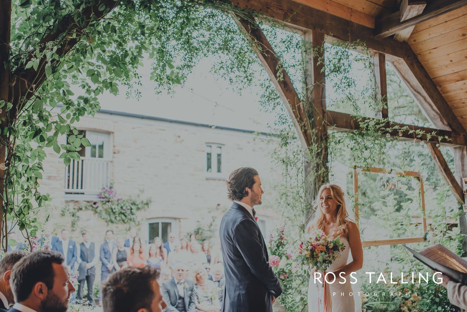 jack-caros-nancarrow-farm-wedding-photography_0106