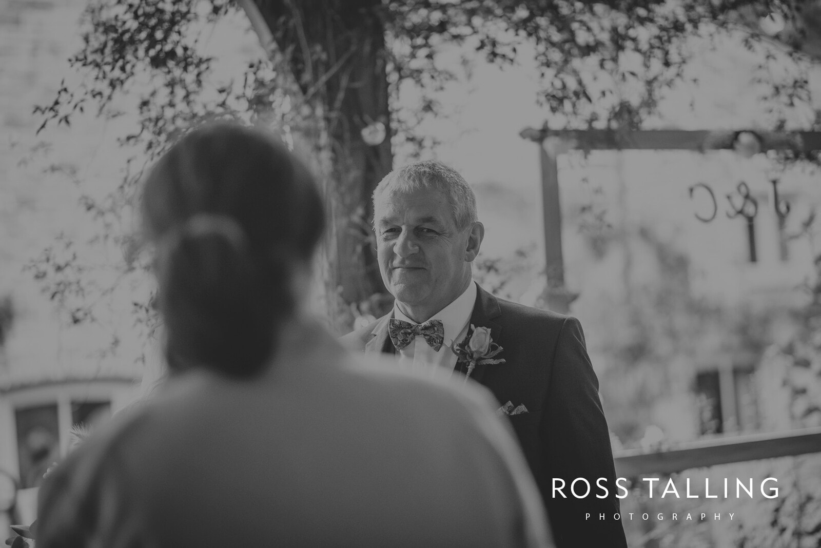 jack-caros-nancarrow-farm-wedding-photography_0103