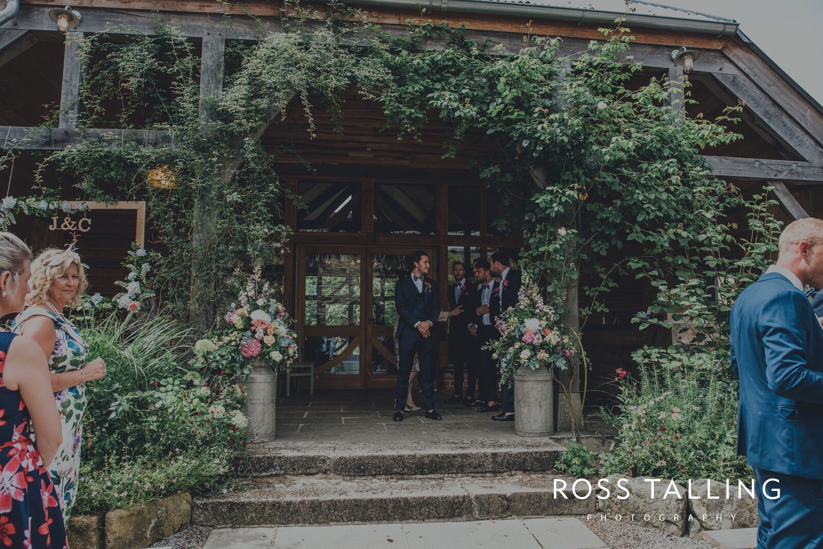 jack-caros-nancarrow-farm-wedding-photography_0088