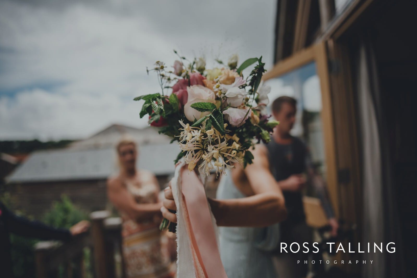 jack-caros-nancarrow-farm-wedding-photography_0083