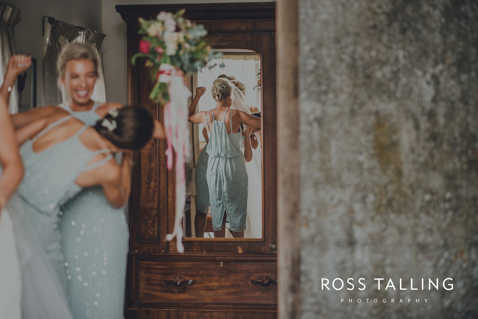 jack-caros-nancarrow-farm-wedding-photography_0072