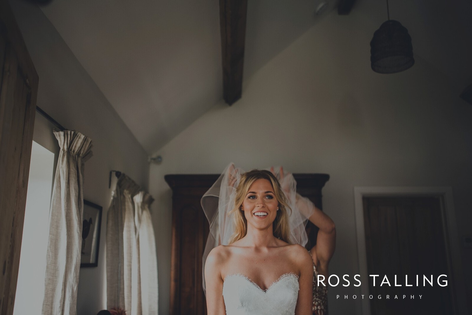 jack-caros-nancarrow-farm-wedding-photography_0066
