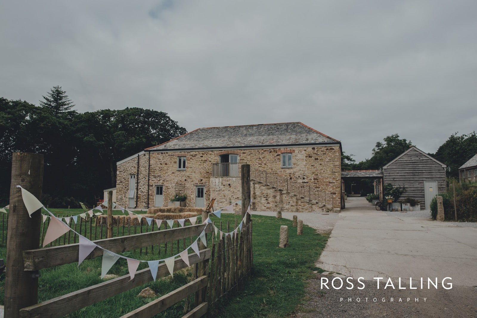 jack-caros-nancarrow-farm-wedding-photography_0002